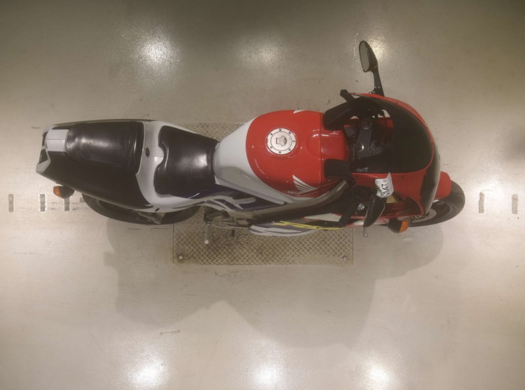 Мотоцикл Honda RVF400 з пробігом 67451 km з пробігом 67451 km