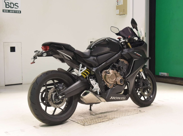 Мотоцикл Honda CBR650R з пробігом 6942 km з пробігом 6942 km