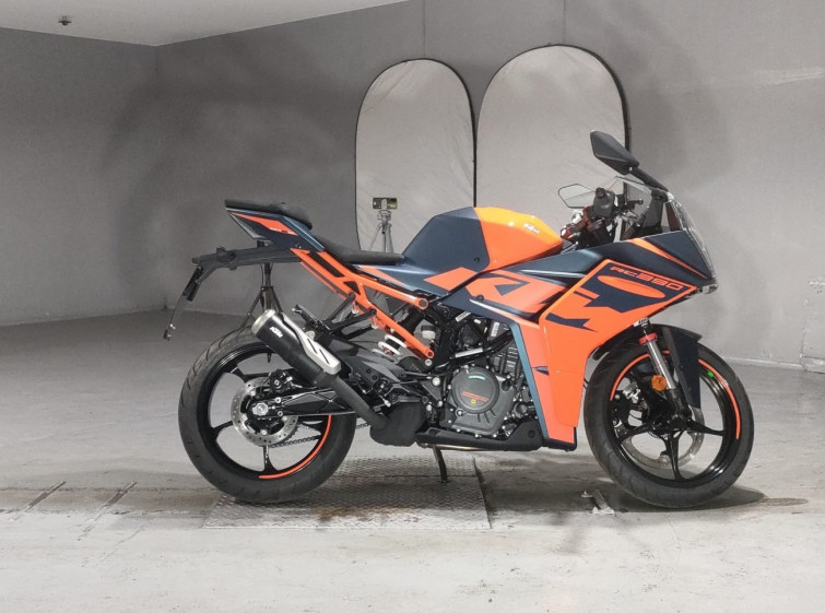 Мотоцикл KTM RC 390