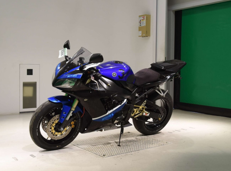Мотоцикл Yamaha YZF-R1 с пробегом 83267 km с пробегом 83267 km