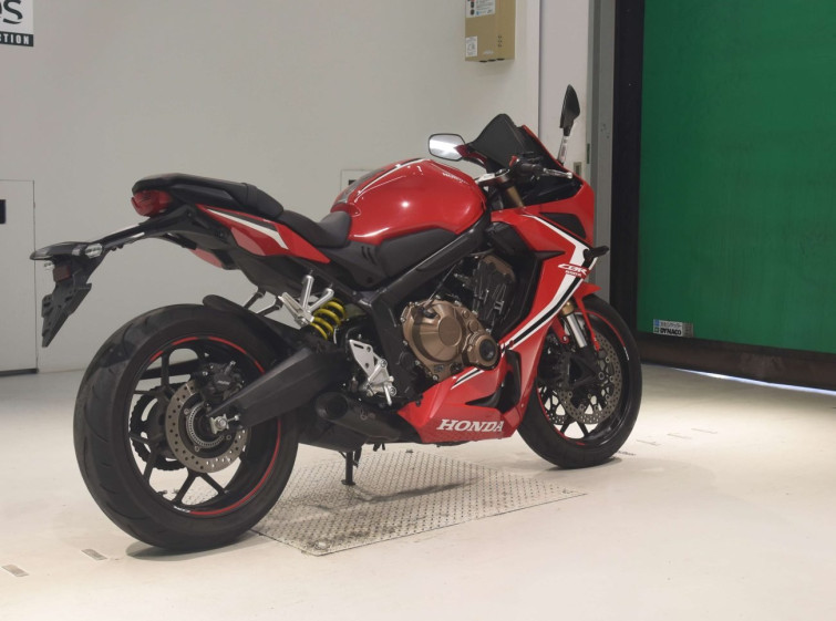 Мотоцикл Honda CBR650R з пробігом 5349 km з пробігом 5349 km