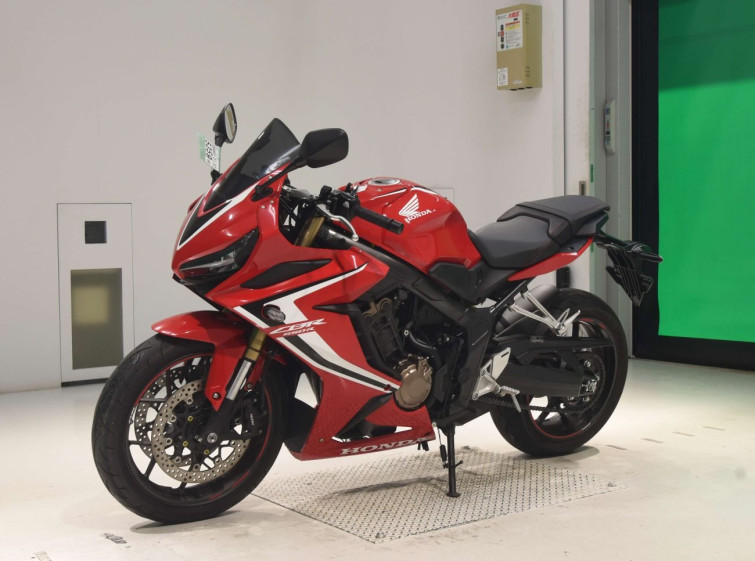 Мотоцикл Honda CBR650R з пробігом 5349 km з пробігом 5349 km