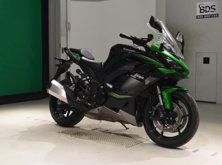 Мотоцикл Kawasaki ninja 1000 sx з пробігом 9740 km з пробігом 9740 km