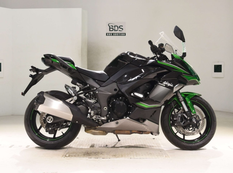Мотоцикл Kawasaki ninja 1000 sx з пробігом 9740 km з пробігом 9740 km