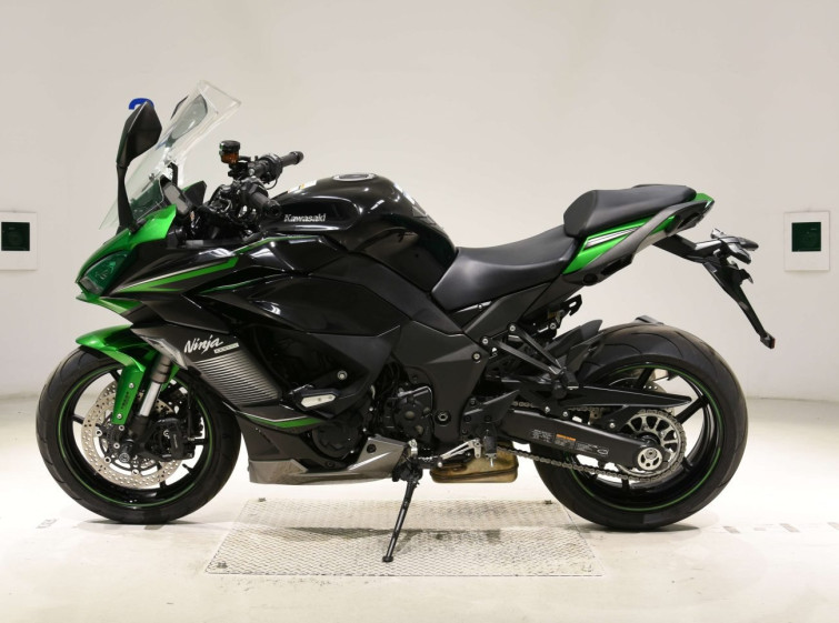 Мотоцикл Kawasaki ninja 1000 sx з пробігом 9740 km з пробігом 9740 km