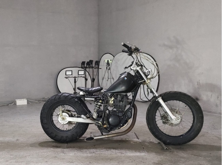 Мотоцикл Yamaha TW200