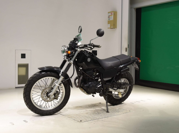 Мотоцикл Yamaha TW225