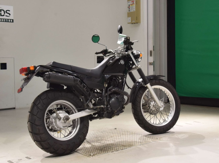 Мотоцикл Yamaha TW225