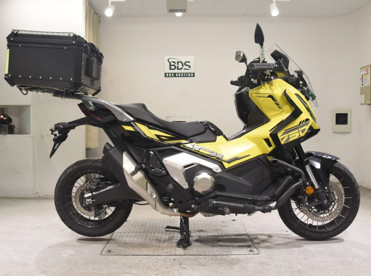 Мотоцикл Honda X-ADV750-2 с пробегом 8434 km