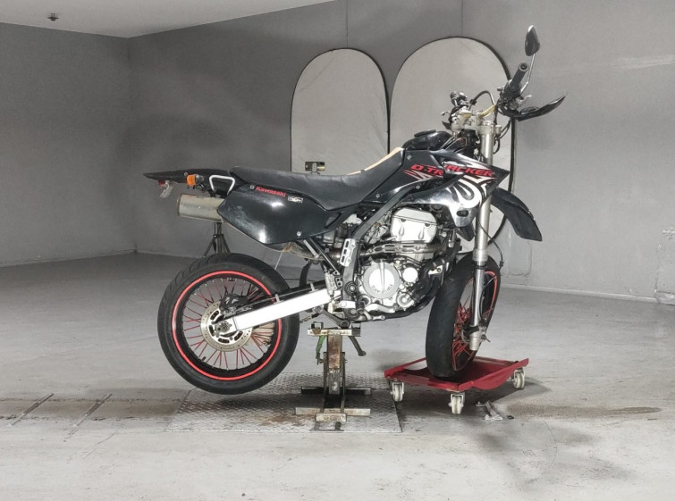 Мотоцикл Kawasaki D-TRACKER250