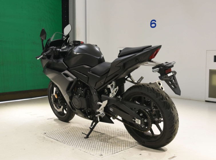 Мотоцикл Honda CBR400R-3 с пробегом 7744 km с пробегом 7744 km