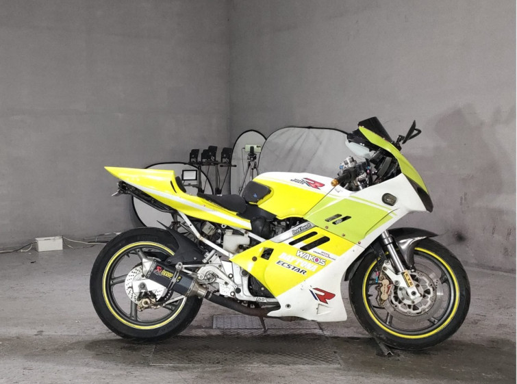 Мотоцикл Suzuki GSX-R250 з пробігом 32301 km