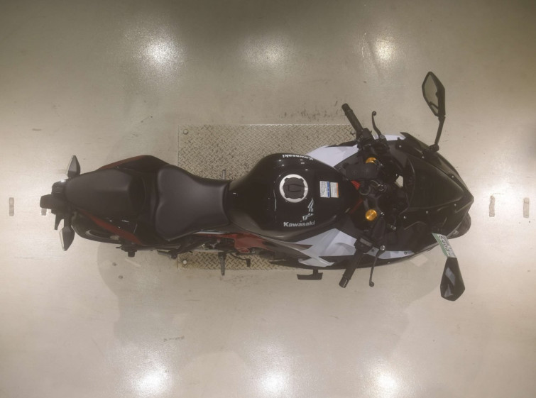 Мотоцикл Kawasaki NINJA ZX-25R з пробігом 3036 km з пробігом 3036 km
