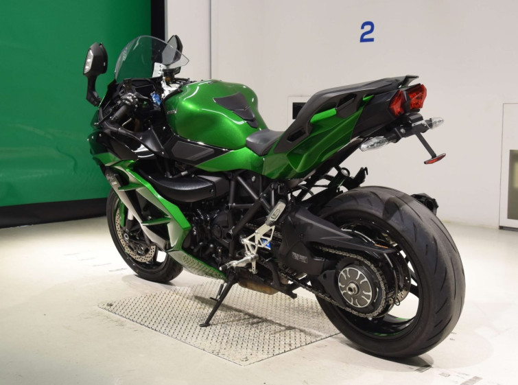 Мотоцикл Kawasaki NINJA H2 SX с пробегом 20514 km с пробегом 20514 km