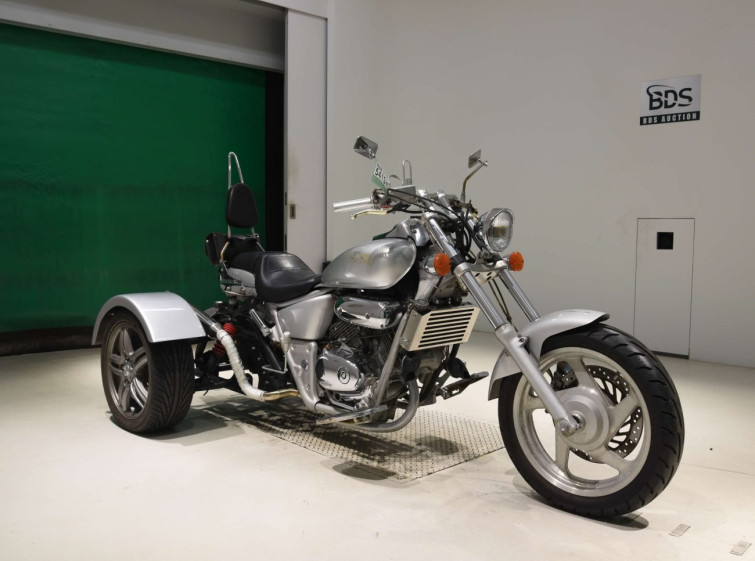 Мотоцикл Honda MAGNA250 с пробегом 14811 km с пробегом 14811 km