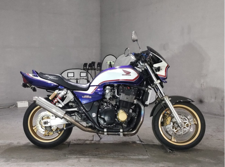 Мотоцикл Honda CB1300SF с пробегом 37689 km