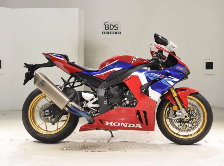 Мотоцикл Honda CBR1000RR SP с пробегом 6350 km с пробегом 6350 km