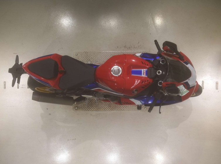 Мотоцикл Honda CBR1000RR SP с пробегом 6350 km с пробегом 6350 km