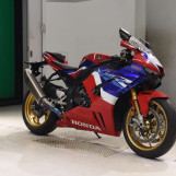 Мотоцикл Honda CBR1000RR SP с пробегом 6350 km с пробегом 6350 km