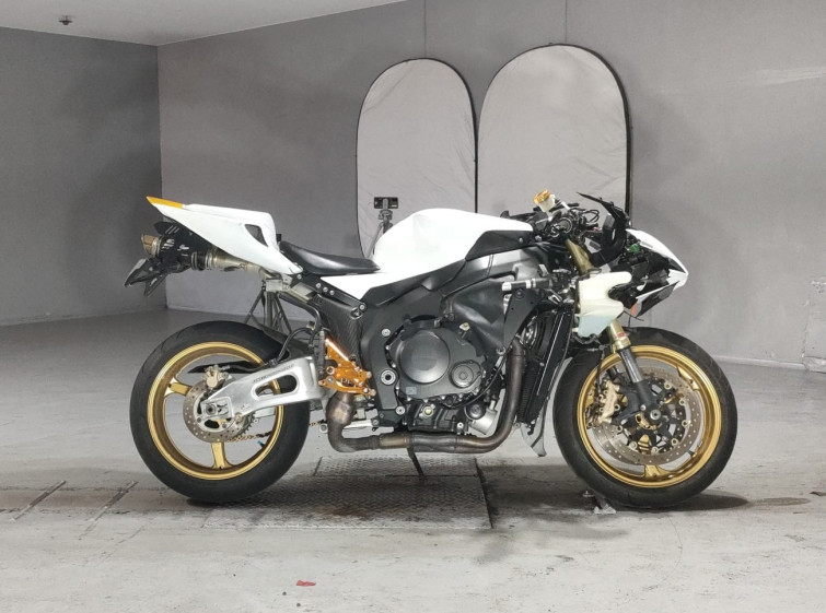 Мотоцикл Honda CBR1000RR з пробігом 46679 km
