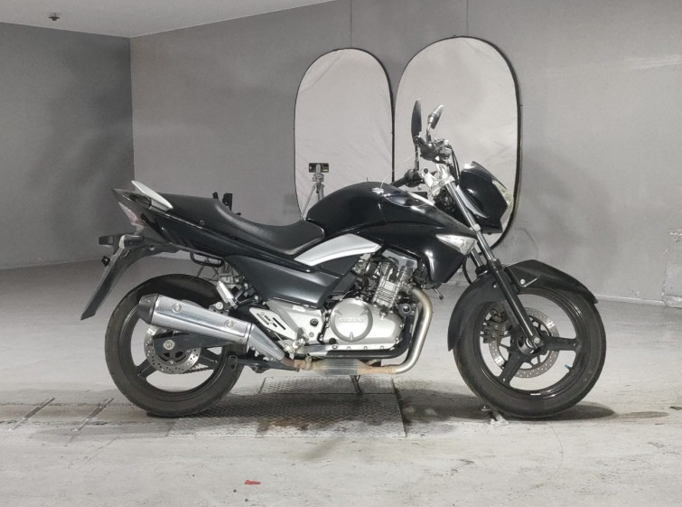 Мотоцикл Suzuki GSR250 с пробегом 51215 km