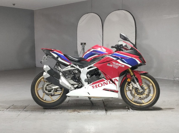 Мотоцикл Honda CBR250RR с пробегом 38702 km