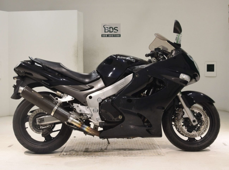 Мотоцикл Kawasaki ZZ-R1200 с пробегом 74075 km
