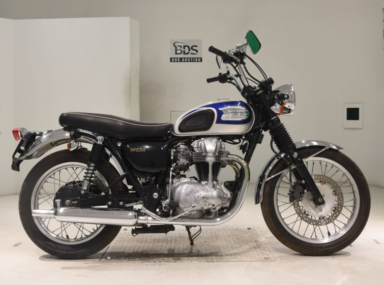 Мотоцикл Kawasaki W650 з пробігом 1312 km