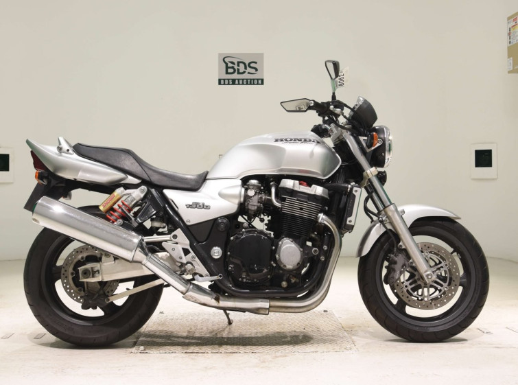 Мотоцикл Honda CB1300SF с пробегом 67004 km