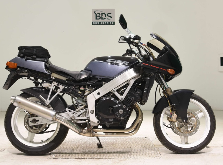 Мотоцикл Honda CBR250R з пробігом 26252 km