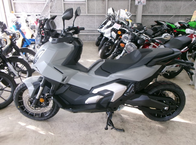 Мотоцикл Honda X-ADV750