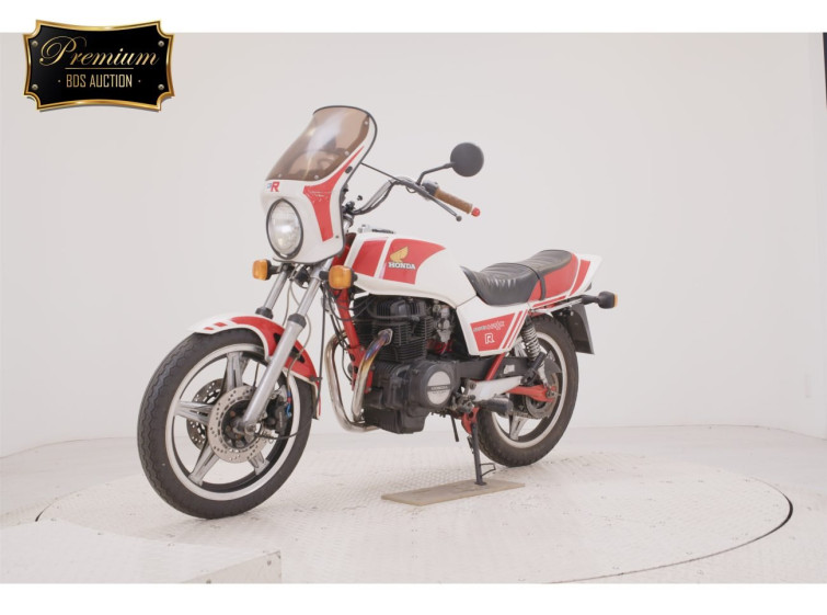 Мотоцикл Honda CB250 SUPERHAWK с пробегом 7924 km с пробегом 7924 km