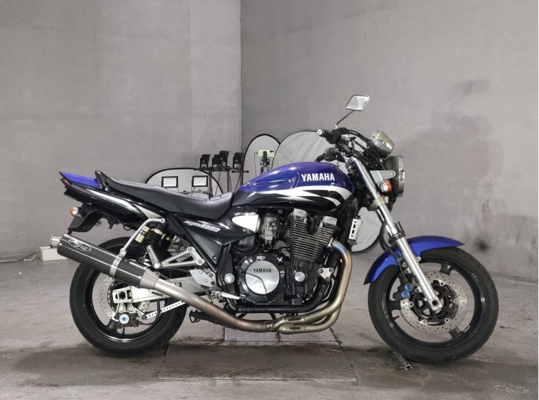 Мотоцикл Yamaha XJR1300