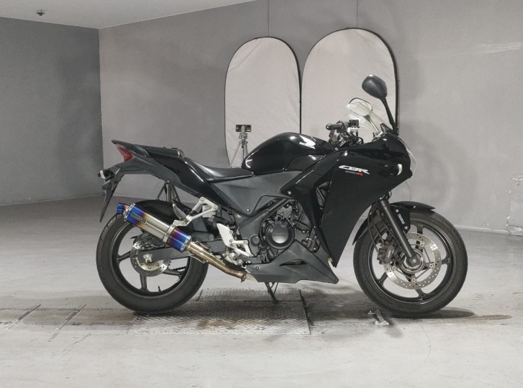 Мотоцикл Honda CBR250R з пробігом 38181 km
