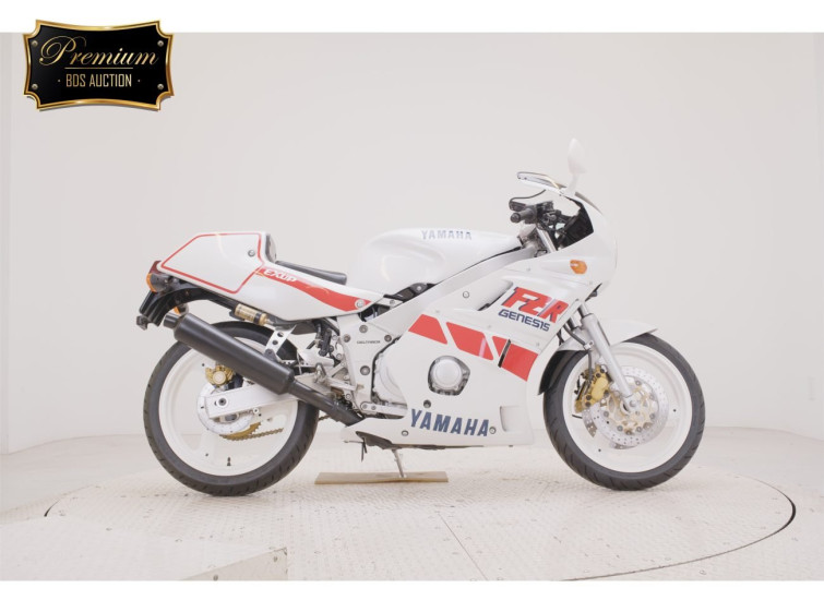 Мотоцикл Yamaha FZR400RR с пробегом 6229 km с пробегом 6229 km