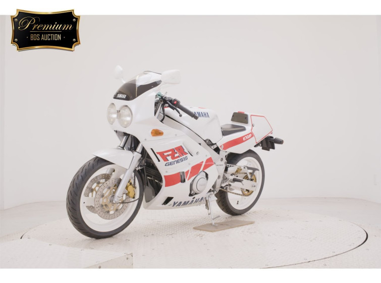 Мотоцикл Yamaha FZR400RR с пробегом 6229 km с пробегом 6229 km