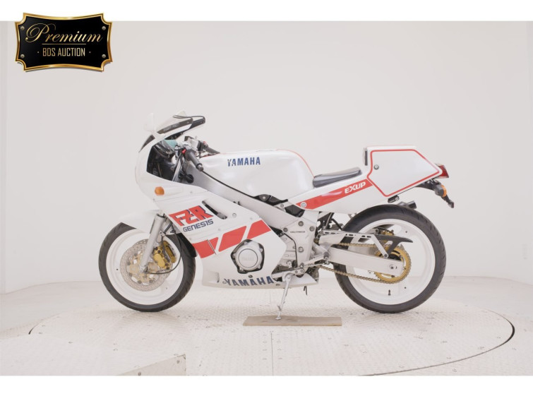 Мотоцикл Yamaha FZR400RR с пробегом 6229 km с пробегом 6229 km