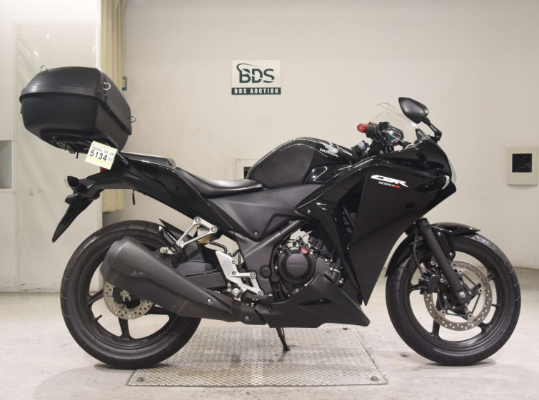 Мотоцикл Honda CBR250R з пробігом 28598 km
