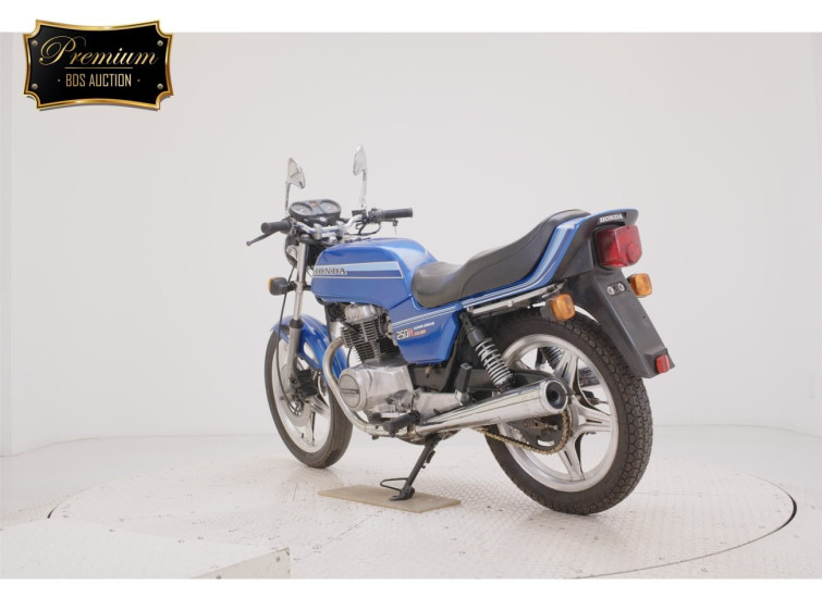 Мотоцикл Honda CB250N с пробегом 61477 m с пробегом 61477 m