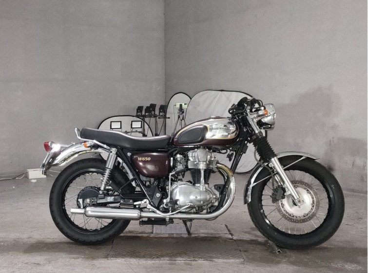 Мотоцикл Kawasaki W650 с пробегом 14125 km
