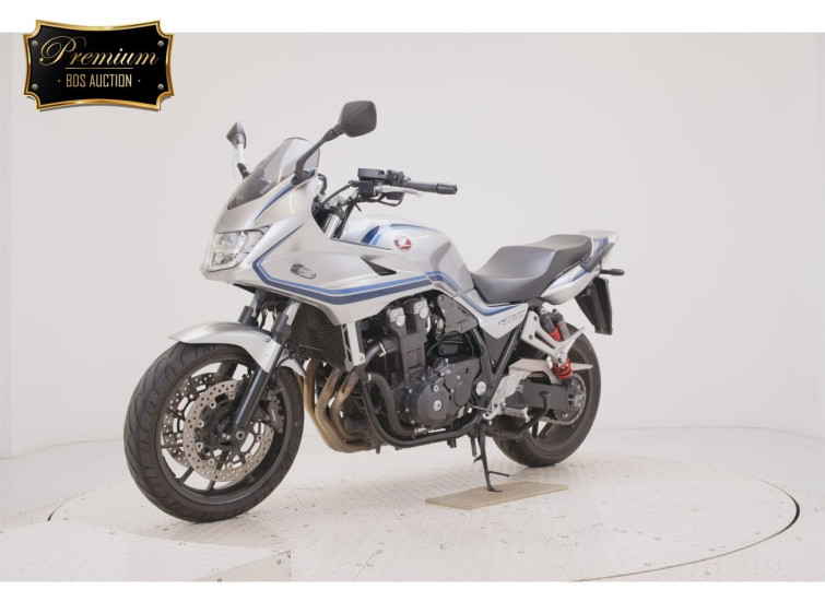 Мотоцикл Honda CB1300SF BOLDOR с пробегом 8000 km с пробегом 8000 km