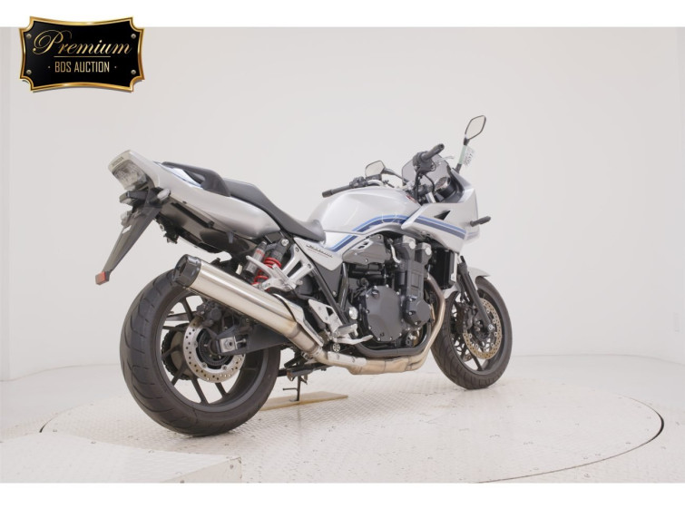 Мотоцикл Honda CB1300SF BOLDOR с пробегом 8000 km с пробегом 8000 km