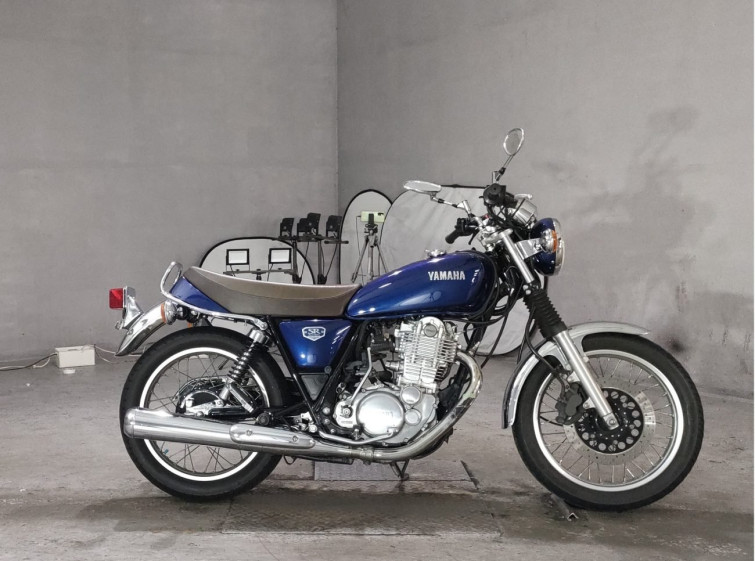 Мотоцикл Yamaha SR400 с пробегом 8836 km