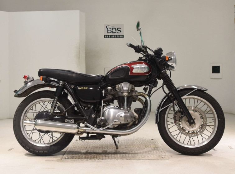 Мотоцикл Kawasaki W650 с пробегом 94838 km