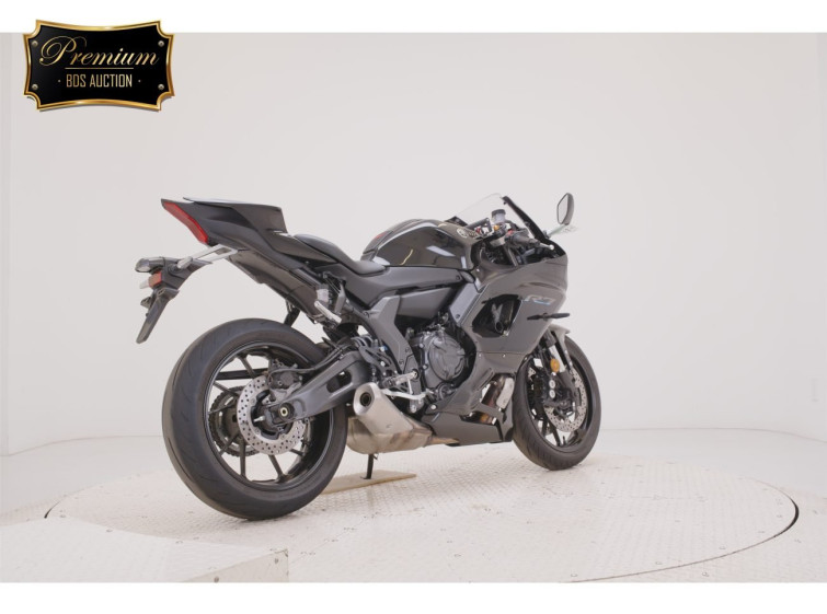 Мотоцикл Yamaha YZF-R7-2 с пробегом 1381 km с пробегом 1381 km