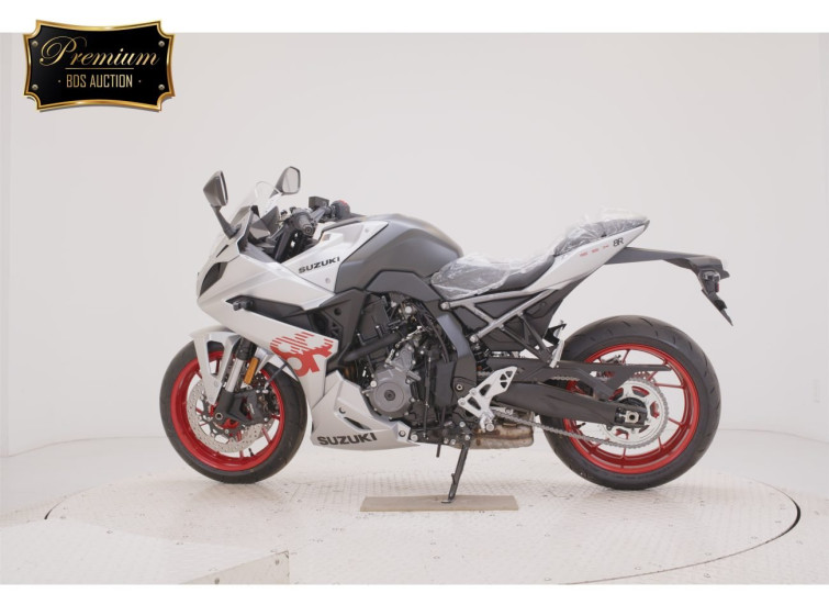Мотоцикл Suzuki с пробегом 1 km с пробегом 1 km