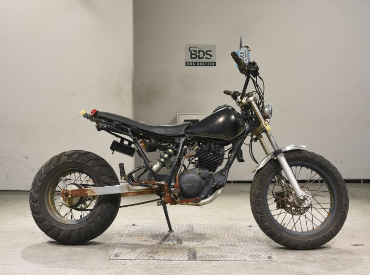 Мотоцикл Yamaha TW200E с пробегом 12059 km