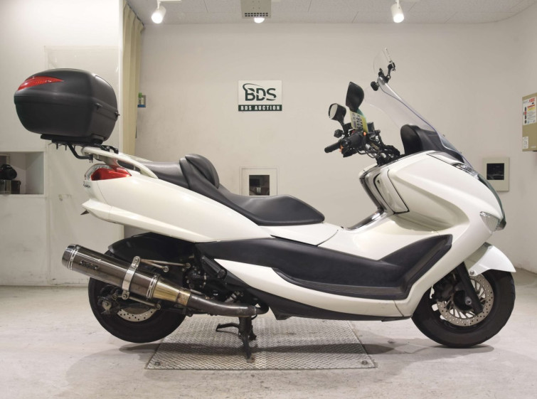 Мотоцикл Yamaha MAJESTY 250 с пробегом 54609 km