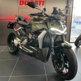 Мотоцикл Ducati STREET FIGHTER V2 з пробігом 10667 km