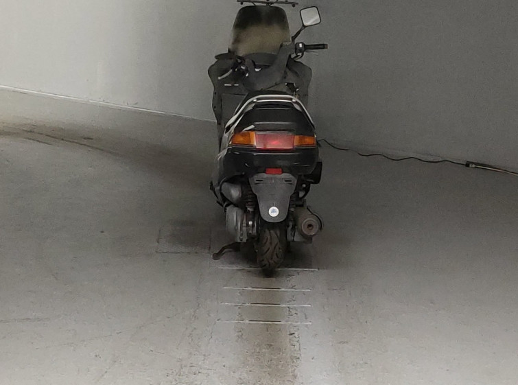 Мотоцикл Yamaha MAJESTY 250 з пробігом 24308 km з пробігом 24308 km